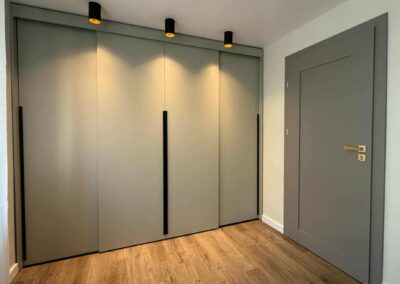 Miegamojo kambario spinta