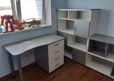 Šviesūs ir jaukūs vaiko kambario baldai